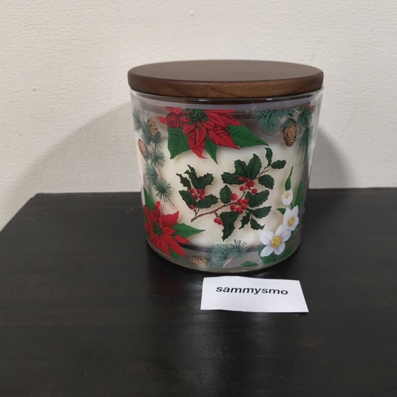 Scentsational HOLLY & SPRUCE soy wax blend Candle, HOLIDAY 26 Ounce - Picture 2 of 8